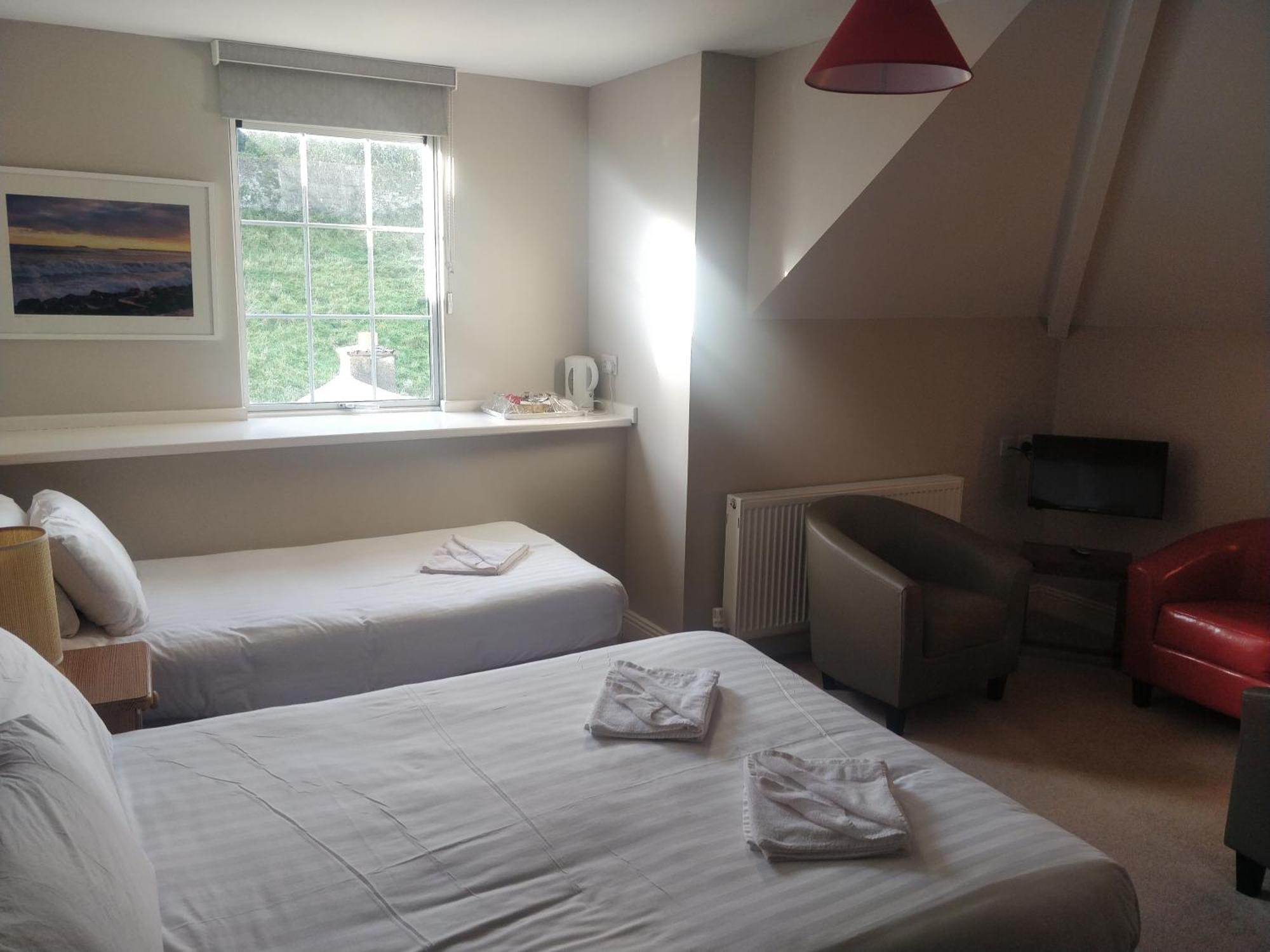 Avonmore House Guest Accommodation يوغال المظهر الخارجي الصورة
